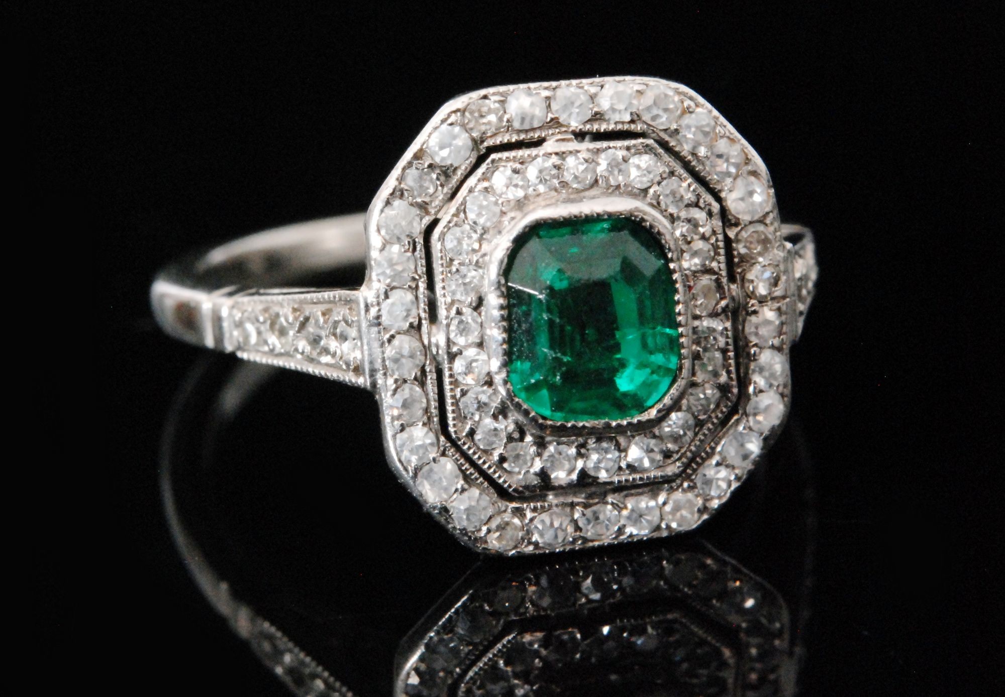 An 18ct white gold emerald ... | Fieldings Auctioneers
